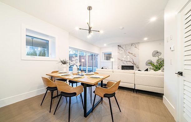 A 2735 W 8th Avenue Kitsilano