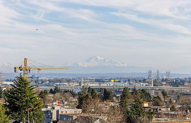 606 8415 Granville Street S.W. Marine