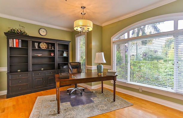 2868 W 36th Avenue MacKenzie Heights