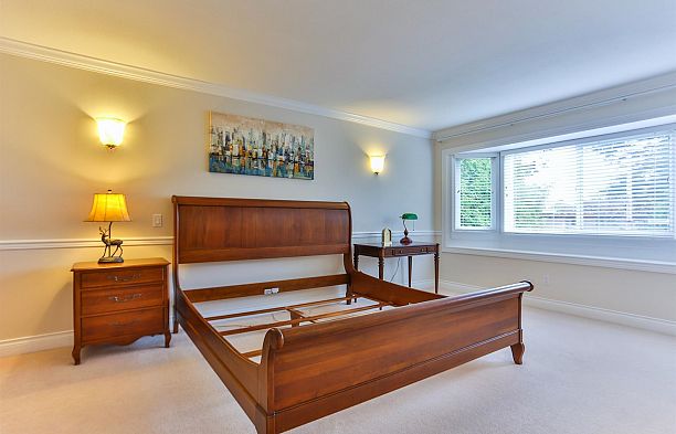 2868 W 36th Avenue MacKenzie Heights