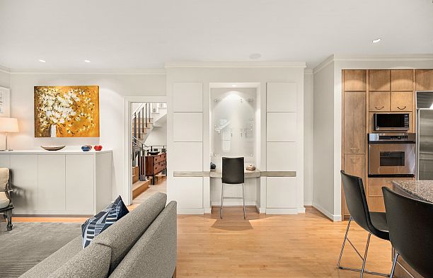 2722 W 31st Avenue MacKenzie Heights