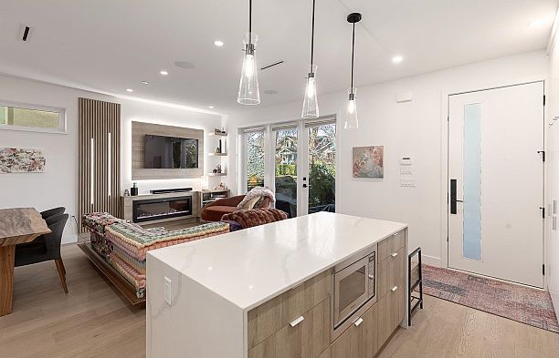 4372 W 13th Avenue Point Grey