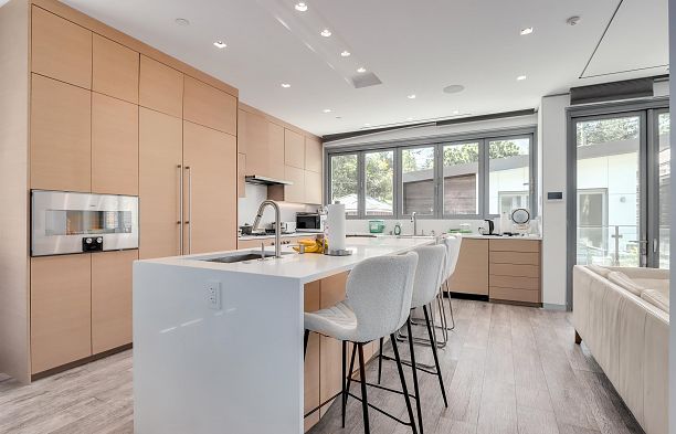 4368 W 15th Avenue Point Grey