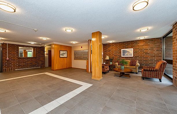 211 2101 Mcmullen Avenue Quilchena