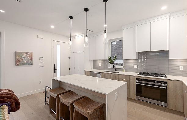 4372 W 13th Avenue Point Grey