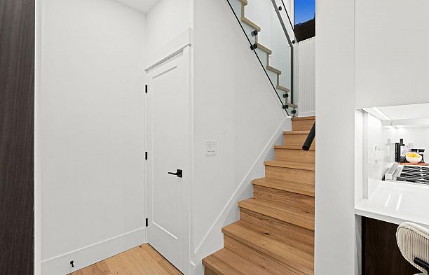 2 4549 W 11th Avenue Point Grey