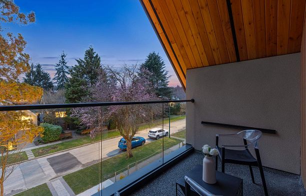 1 4549 W 11th Avenue Point Grey