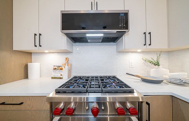 A 2735 W 8th Avenue Kitsilano