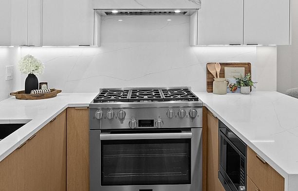 1 4549 W 11th Avenue Point Grey