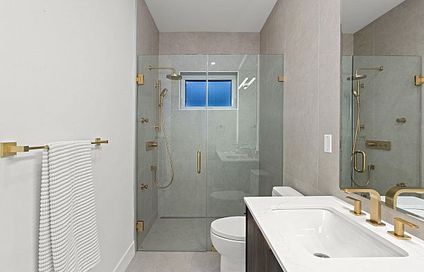 2 4549 W 11th Avenue Point Grey