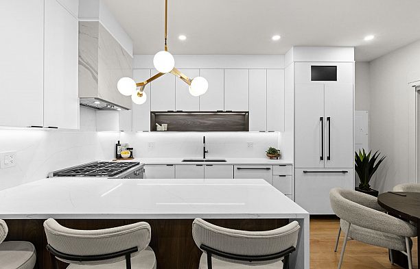 2 4549 W 11th Avenue Point Grey