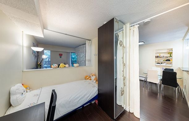 318 2320 W 40th Avenue Kerrisdale