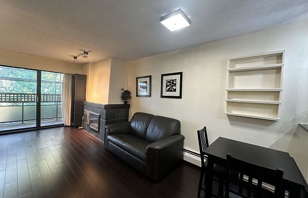 318 2320 W 40th Avenue Kerrisdale