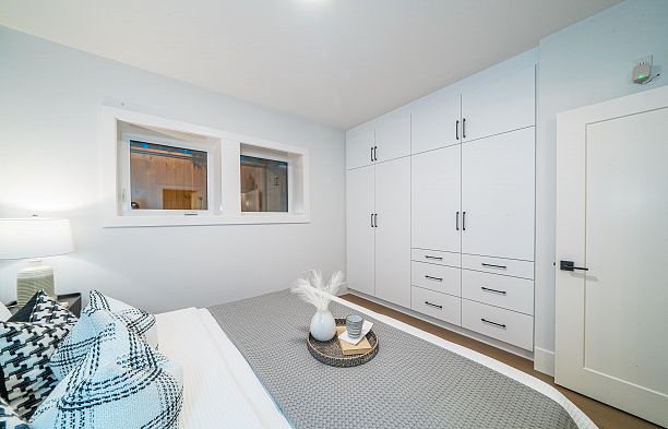 A 2735 W 8th Avenue Kitsilano