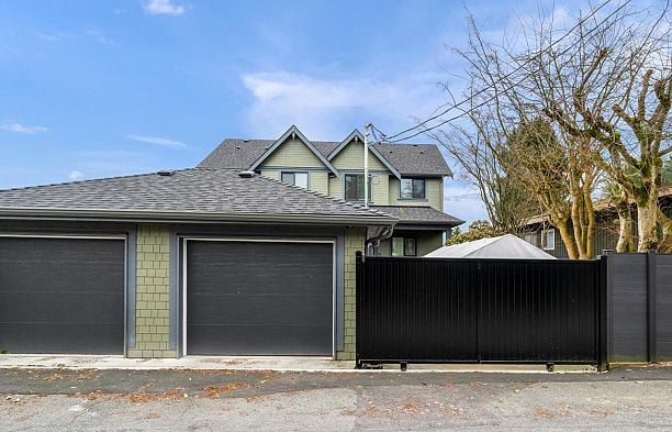 769 W 53rd Avenue South Cambie