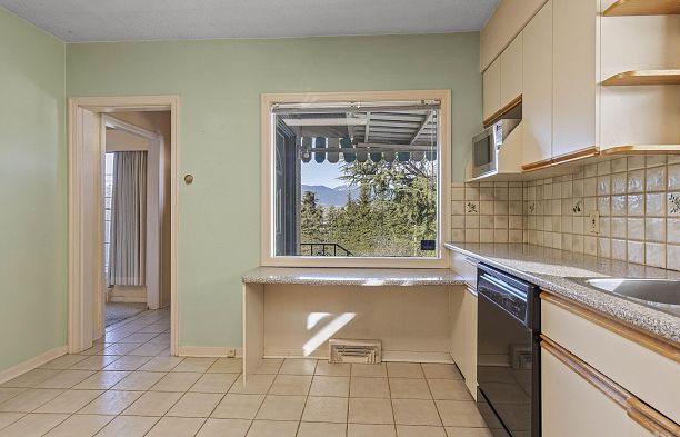 3910 W 10th Avenue Point Grey