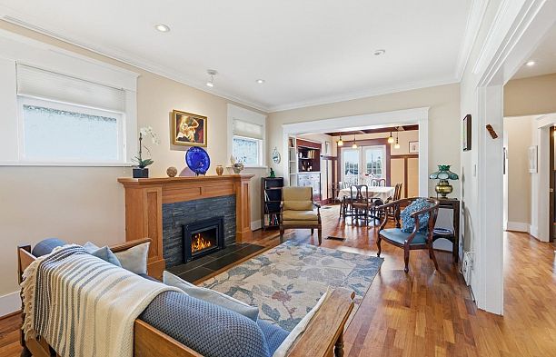 3662 Oak Street Cambie