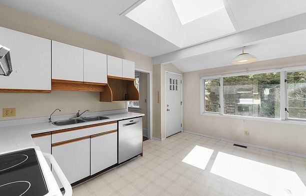 4278 W 12th Avenue Point Grey