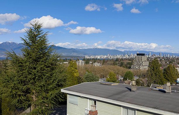 3910 W 10th Avenue Point Grey