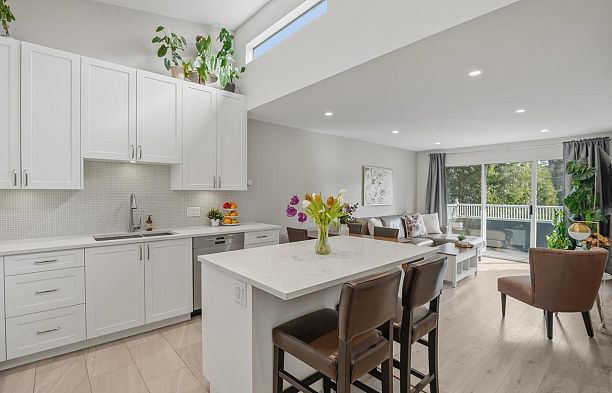 305 3875 W 4th Avenue Point Grey