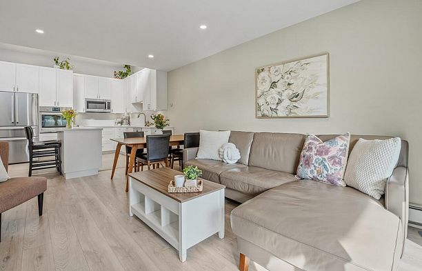 305 3875 W 4th Avenue Point Grey