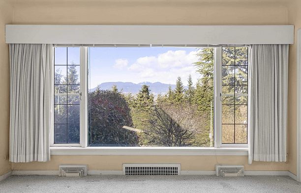 3910 W 10th Avenue Point Grey