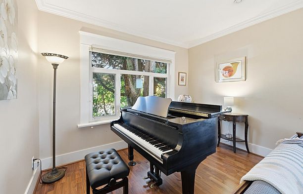 3662 Oak Street Cambie