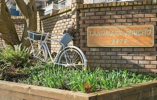 305 3875 W 4th Avenue Point Grey