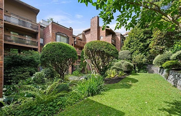 101 2320 W 40th Avenue Kerrisdale