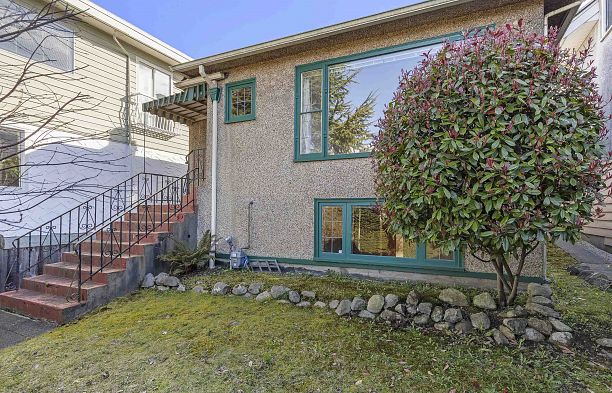 3910 W 10th Avenue Point Grey