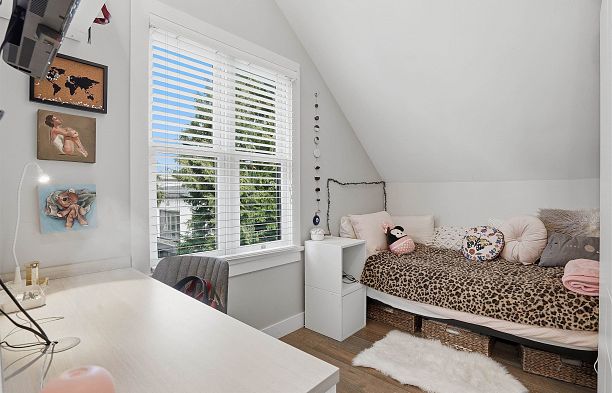 73 E 27th Avenue Main