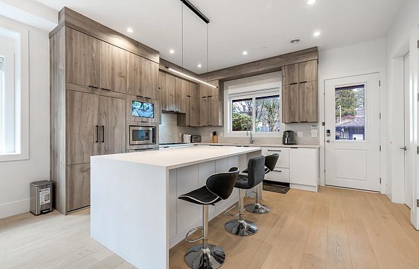 769 W 53rd Avenue South Cambie