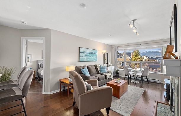 308 3161 W 4th Avenue Kitsilano