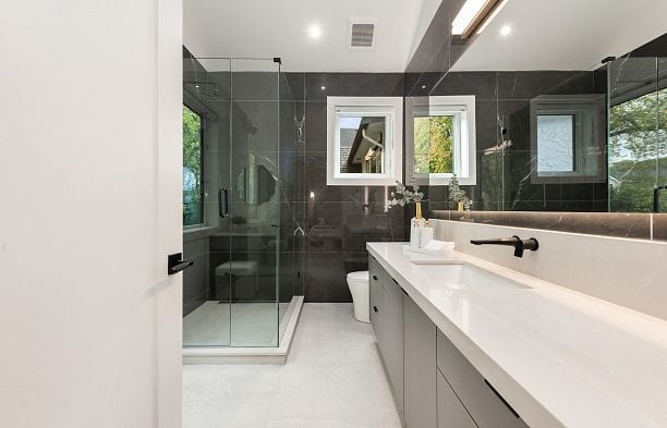 1 3232 W 38th Avenue Kerrisdale