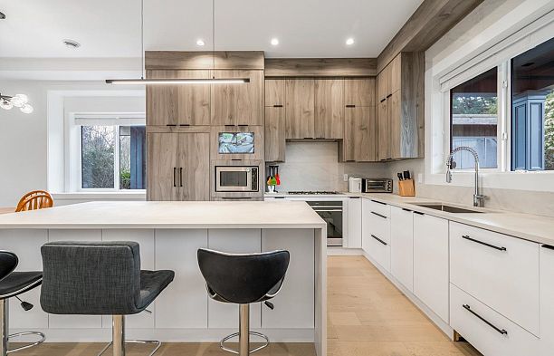769 W 53rd Avenue South Cambie