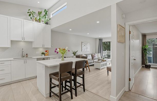 305 3875 W 4th Avenue Point Grey