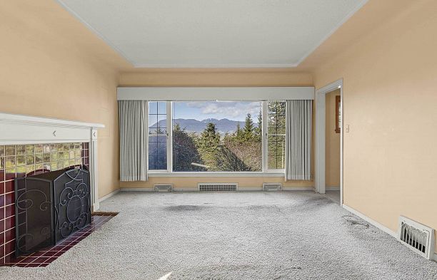 3910 W 10th Avenue Point Grey