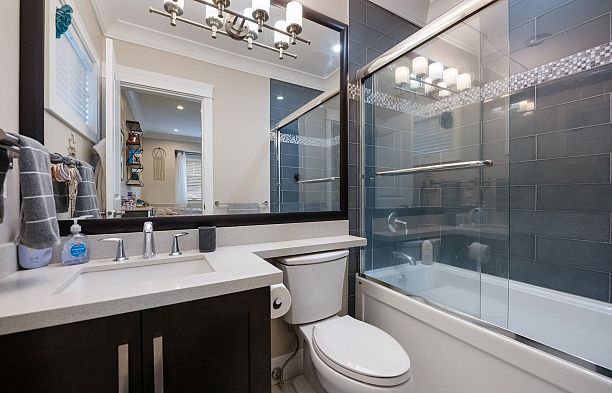 2798 W 19th Avenue Arbutus