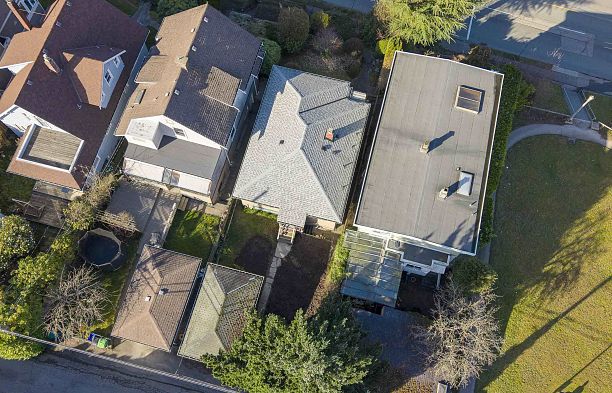 3910 W 10th Avenue Point Grey