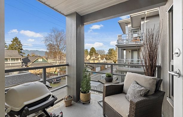 308 3161 W 4th Avenue Kitsilano