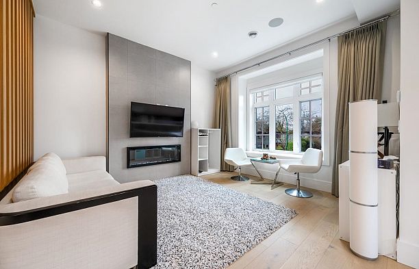 769 W 53rd Avenue South Cambie