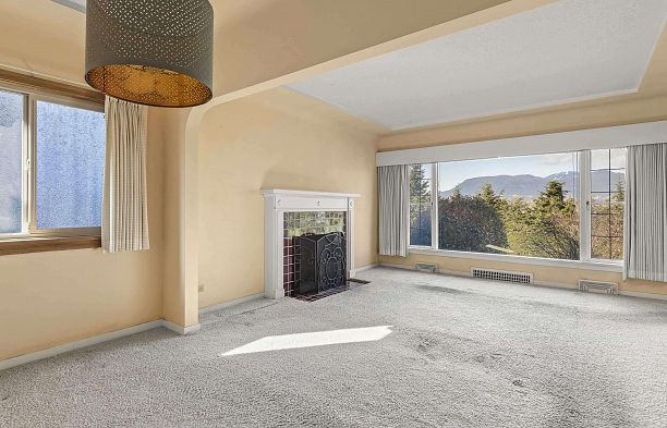 3910 W 10th Avenue Point Grey