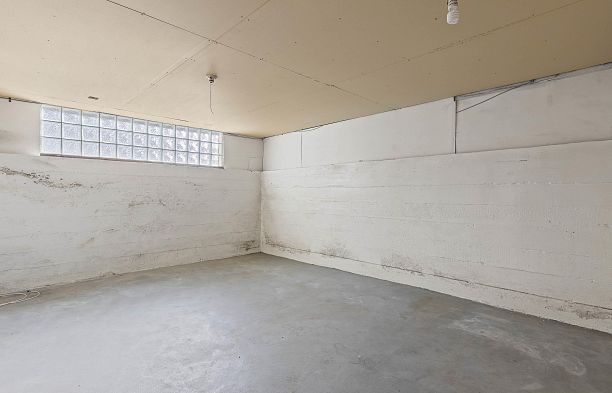 3910 W 10th Avenue Point Grey