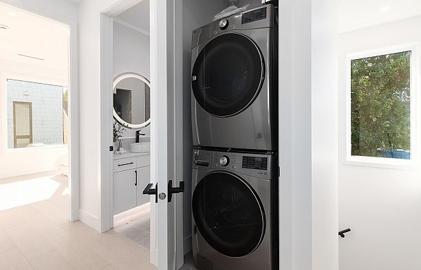 477 W 20th Avenue Cambie