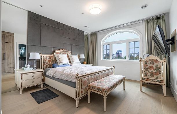 769 W 53rd Avenue South Cambie