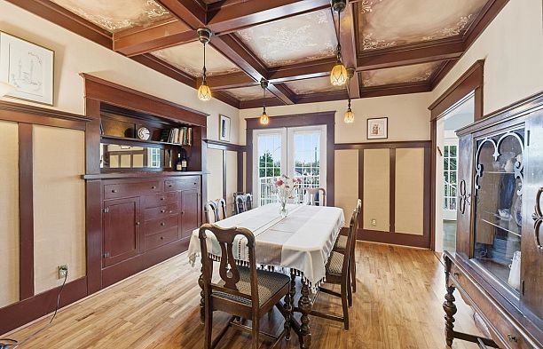 3662 Oak Street Cambie