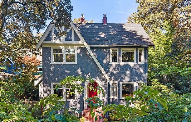 2527 W 37th Avenue MacKenzie Heights