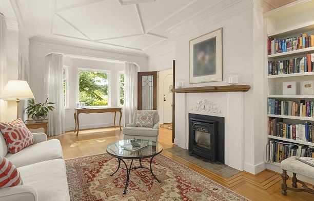 2527 W 37th Avenue MacKenzie Heights