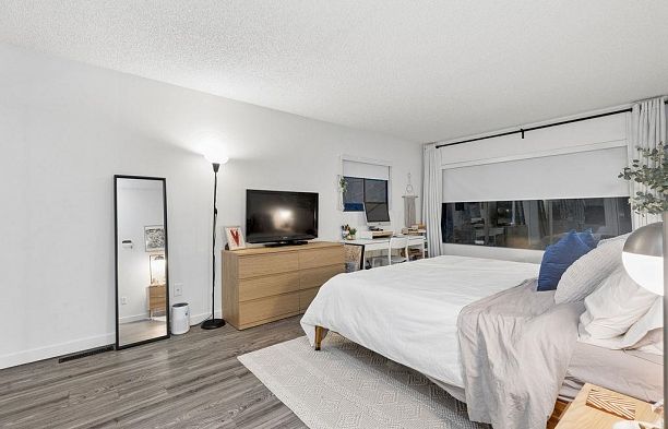 4418 Yew Street Quilchena