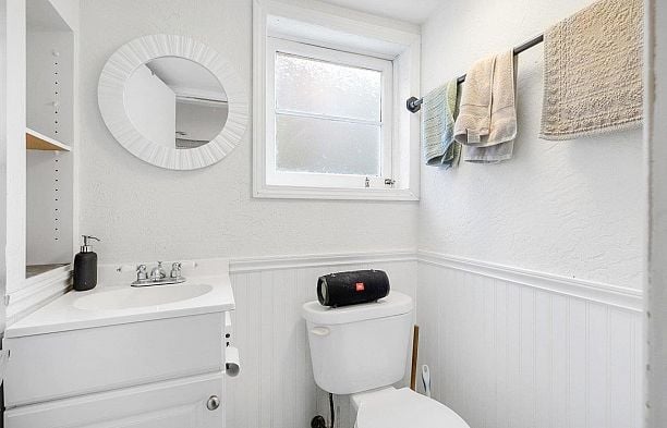 2903 W 42nd Avenue Kerrisdale